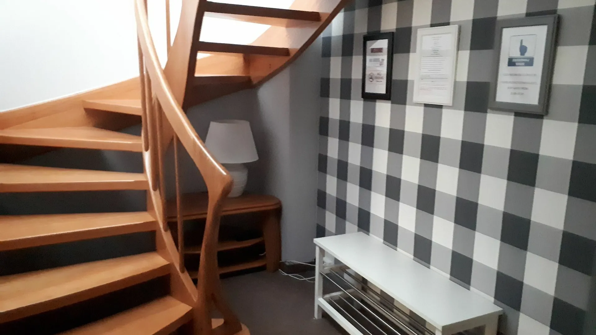 فندق Lajk Guesthouse فروتسواف